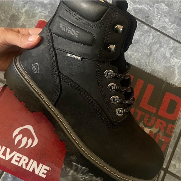 Wolverine black boots NEVER WORN - Picture 2 of 3